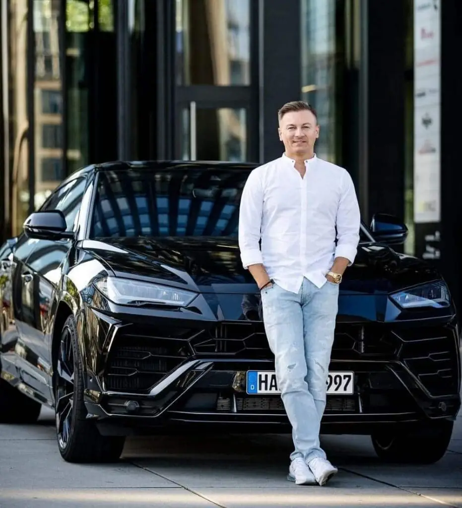 Finest Audience by Dawid Przybylski Finest Audience - Mehr Gewinn durch ansprechende Online-Werbung auf Facebook, Instagram, YouTube und Google!